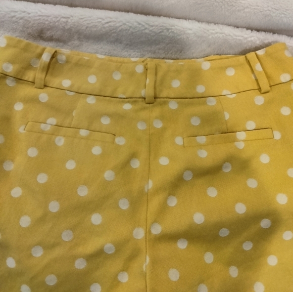 Ann Taylor yellow polka dot shorts - Picture 5 of 6